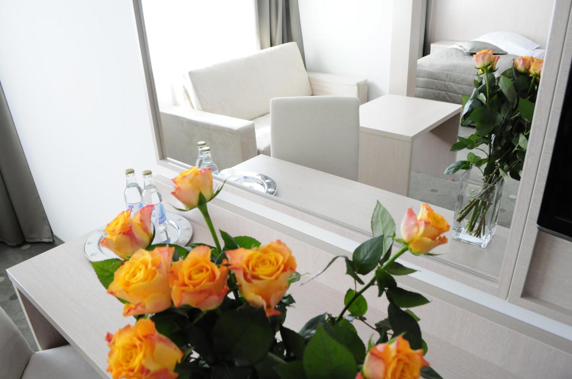 Hotel Cieplice Medi & Spa Jelenia Góra Quarto foto